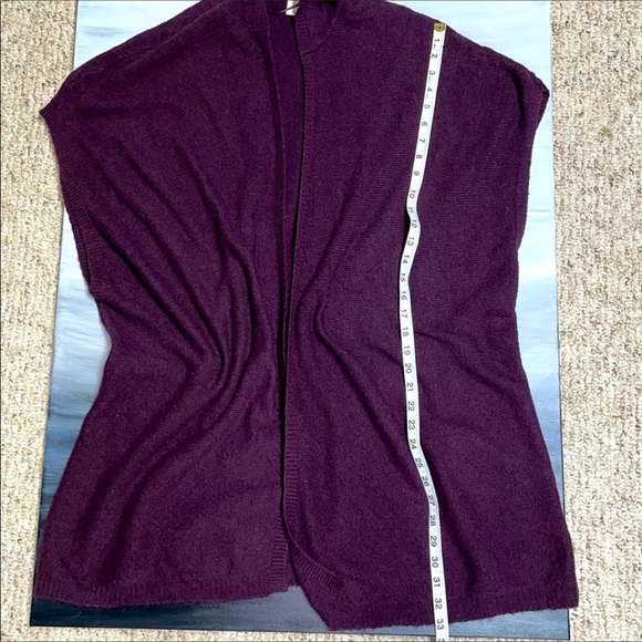 Beautiful Long open front vest style cardigan - Picture 11 of 11